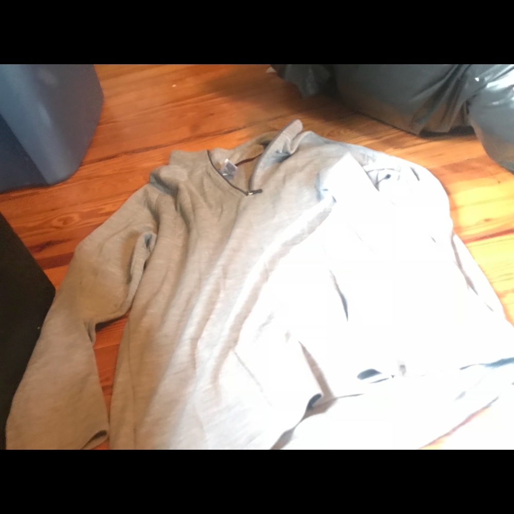 North face top size large